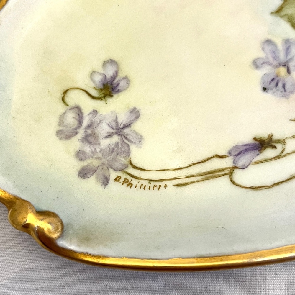 Vanity Dish w/ Violets Floral Hand-Painted & Signed by B. Phillippe, VTG EUC - Picture 4 of 8
